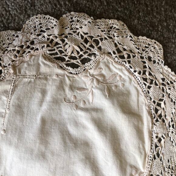 Lot of 5 Handmade Crochet Lace Linen Dollies White/Off White Round Oval Table - Picture 11 of 12